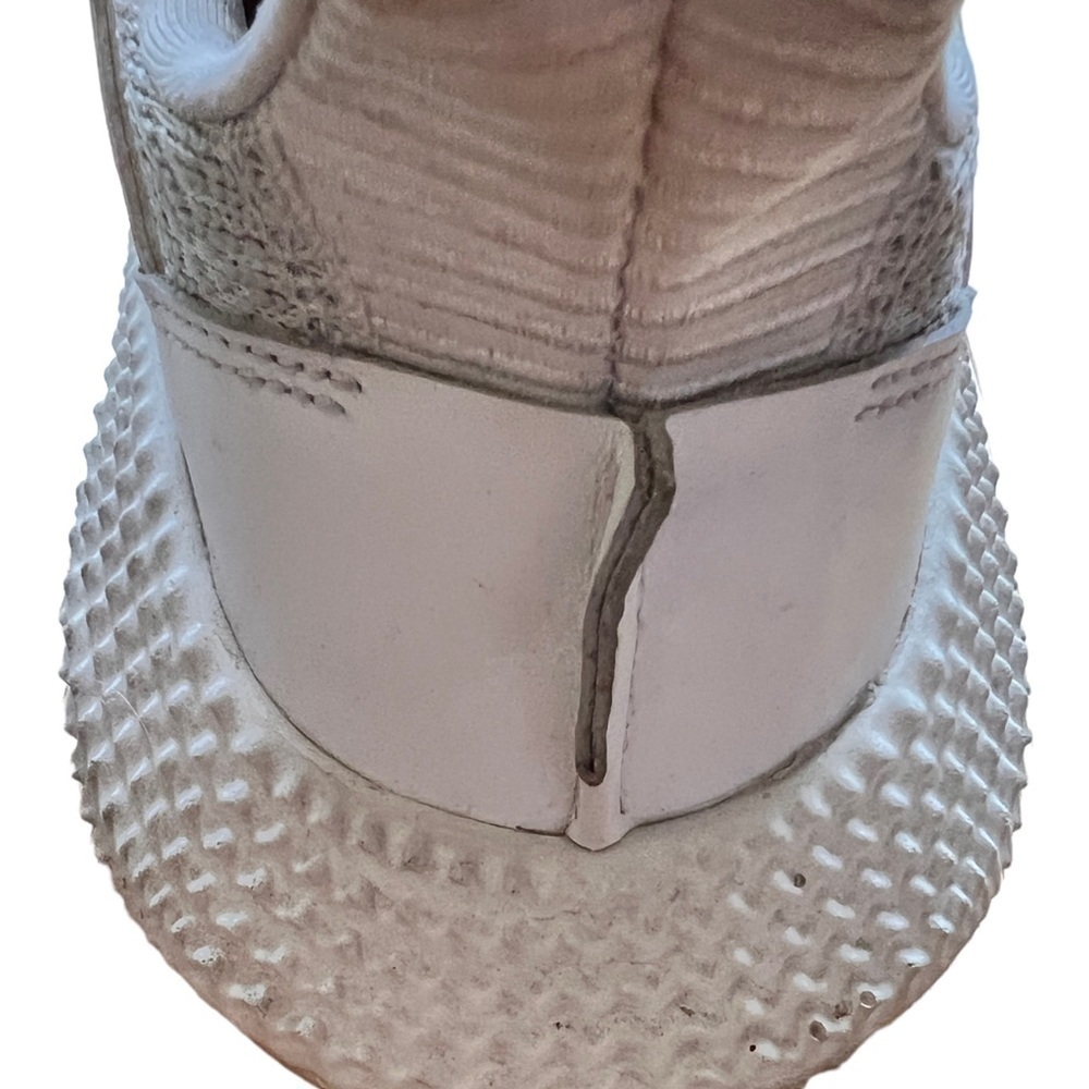 Adidas sneakers size 7.5 - Picture 5 of 11